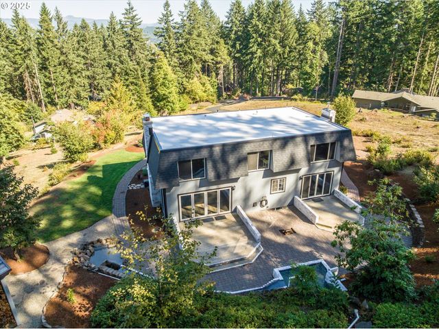 381 TALEMENA Dr, Cottage Grove, OR 97424