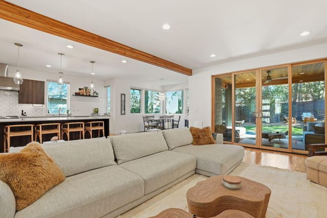 2048 NW Shiraz Court, Bend, OR 97703