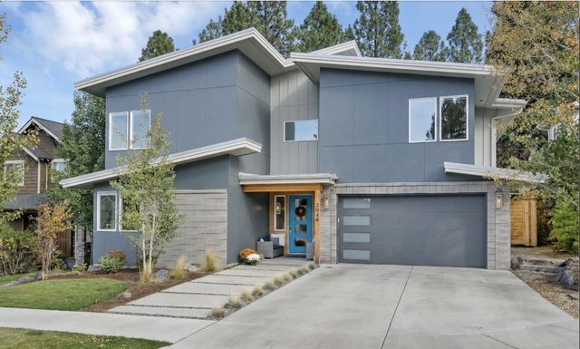2048 NW Shiraz Court, Bend, OR 97703