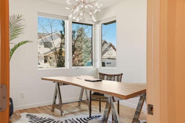 2048 NW Shiraz Court, Bend, OR 97703