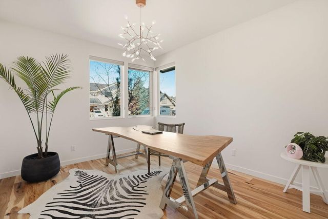 2048 NW Shiraz Court, Bend, OR 97703