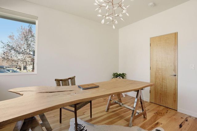 2048 NW Shiraz Court, Bend, OR 97703