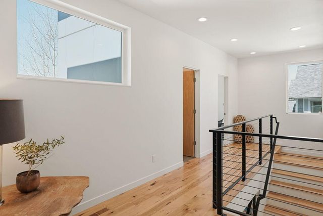 2048 NW Shiraz Court, Bend, OR 97703