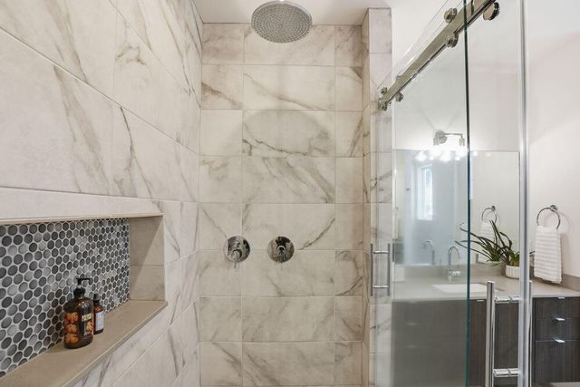 2048 NW Shiraz Court, Bend, OR 97703