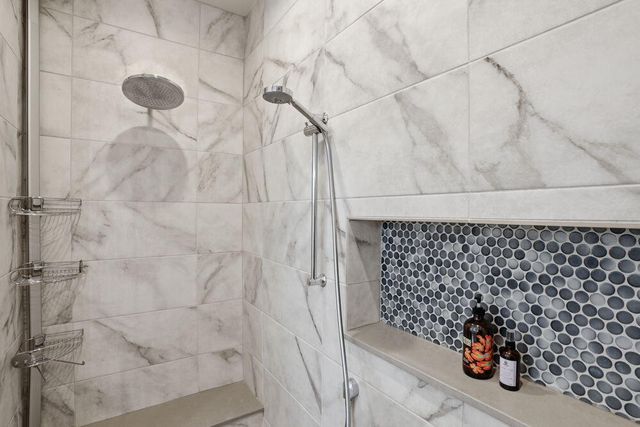 2048 NW Shiraz Court, Bend, OR 97703