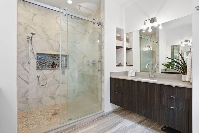 2048 NW Shiraz Court, Bend, OR 97703