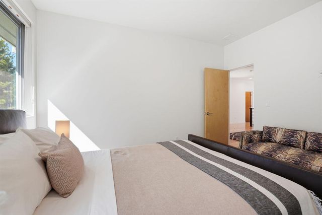 2048 NW Shiraz Court, Bend, OR 97703