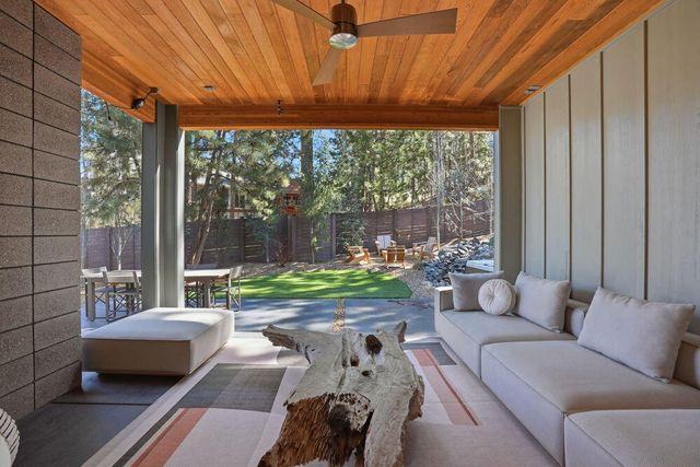 2048 NW Shiraz Court, Bend, OR 97703