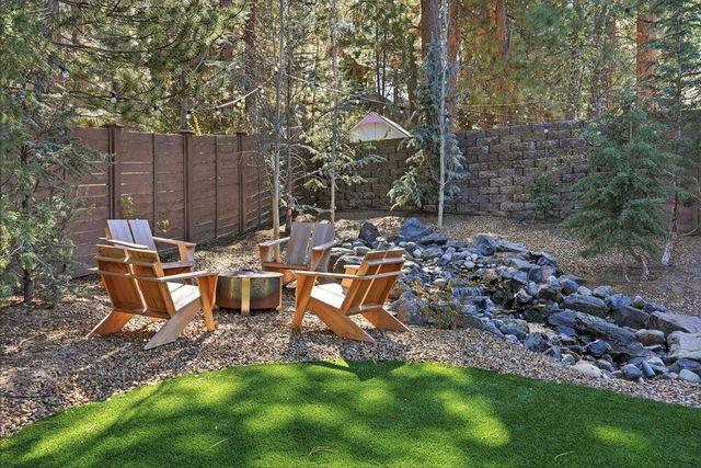 2048 NW Shiraz Court, Bend, OR 97703