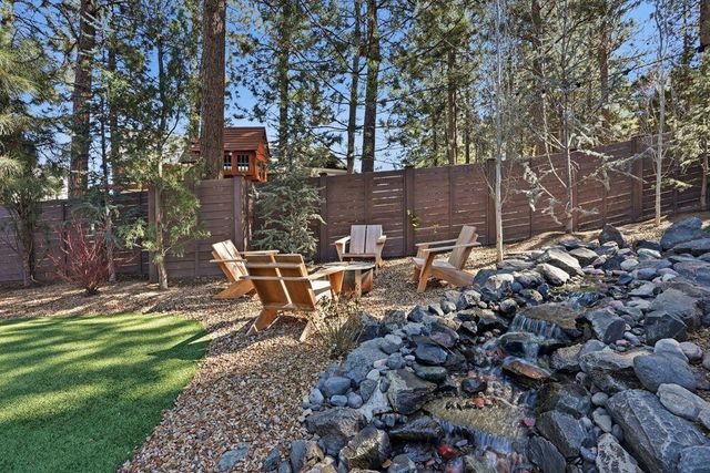 2048 NW Shiraz Court, Bend, OR 97703