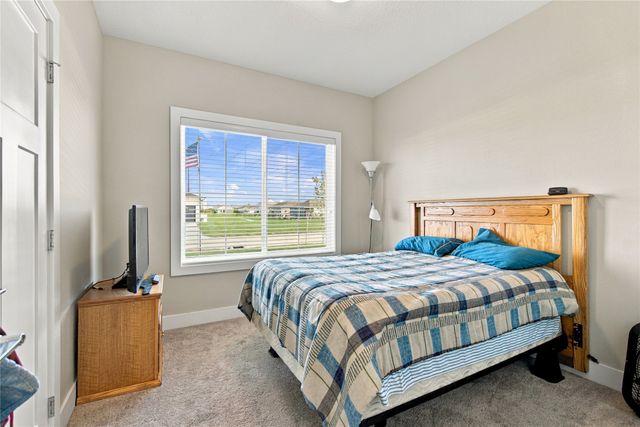 5532 147th Street, Urbandale, IA 50323