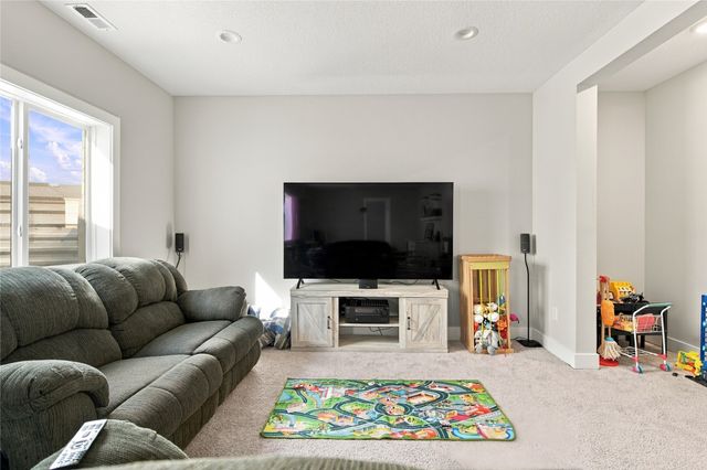 5532 147th Street, Urbandale, IA 50323