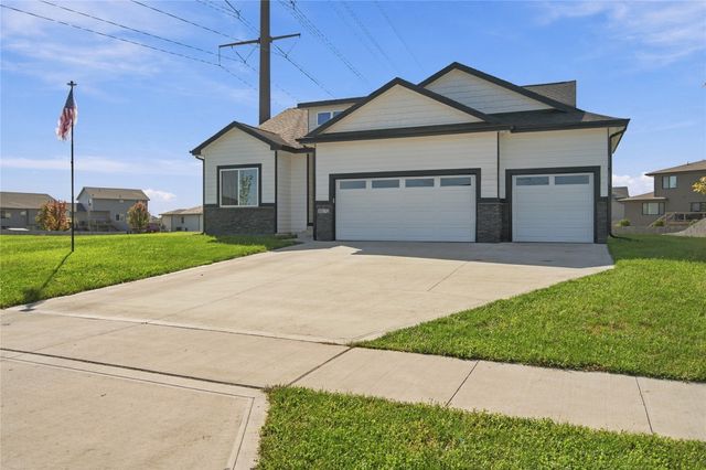 5532 147th Street, Urbandale, IA 50323