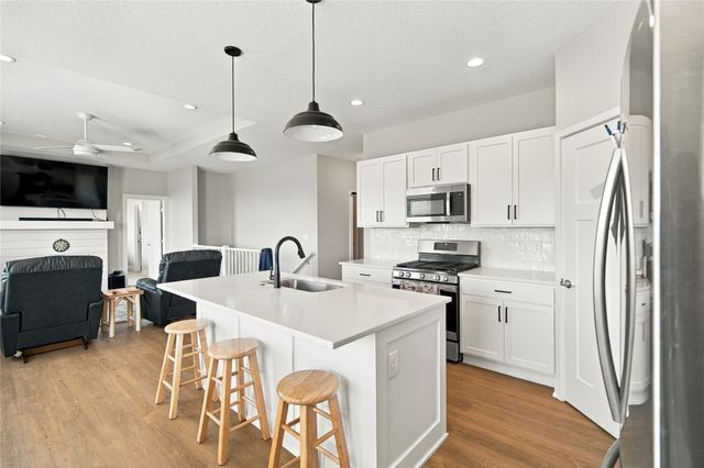 5532 147th Street, Urbandale, IA 50323