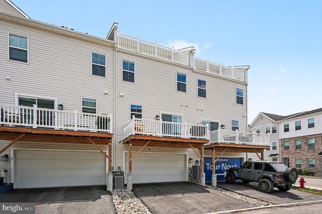 11 KARPOVICH ALLEY, Bridgeport, PA 19405