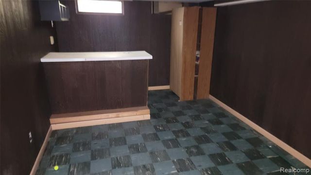 20931 Pickford Street, Detroit, MI 48219