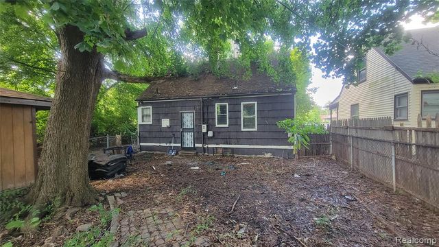 20931 Pickford Street, Detroit, MI 48219