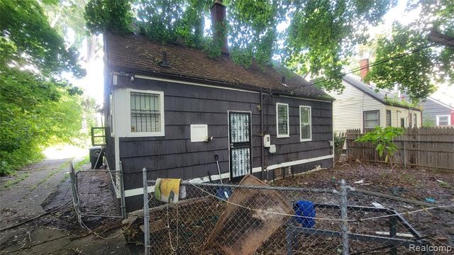 20931 Pickford Street, Detroit, MI 48219