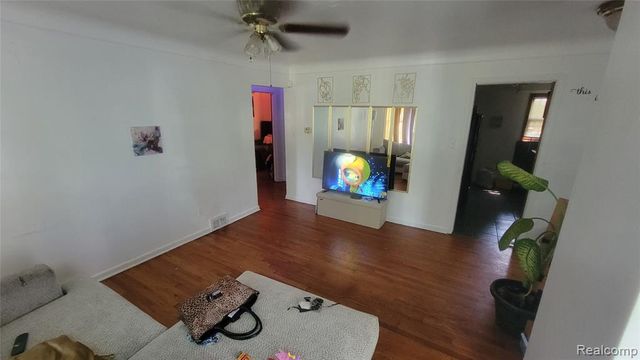 20931 Pickford Street, Detroit, MI 48219