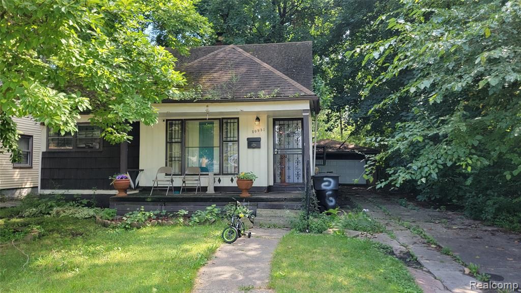 20931 Pickford Street, Detroit, MI 48219