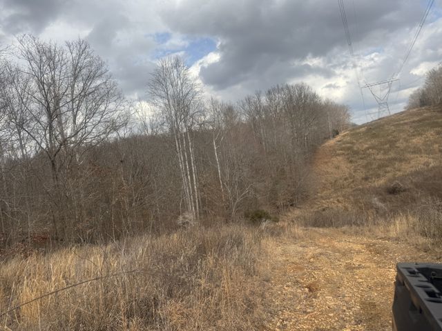 323 Graham Rd, Cumberland City, TN 37050