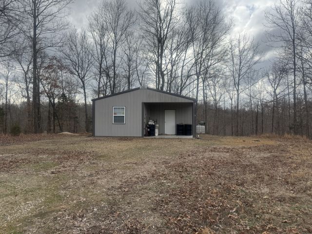 323 Graham Rd, Cumberland City, TN 37050