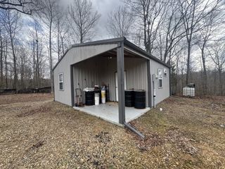 323 Graham Rd, Cumberland City, TN 37050