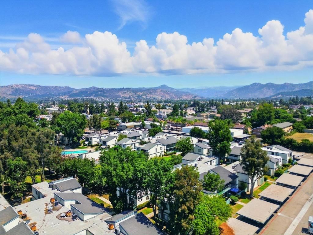 Image 28 of property listing at 1817 E Grand Avenue 77, Escondido, CA 92027