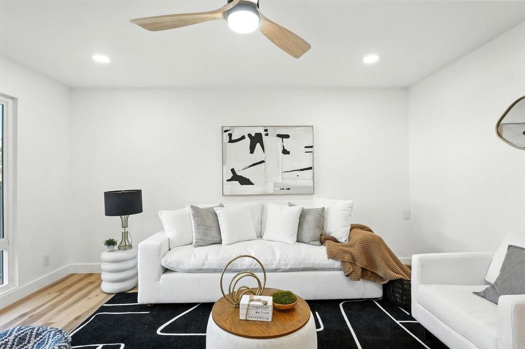 Image 5 of property listing at 1817 E Grand Avenue 77, Escondido, CA 92027