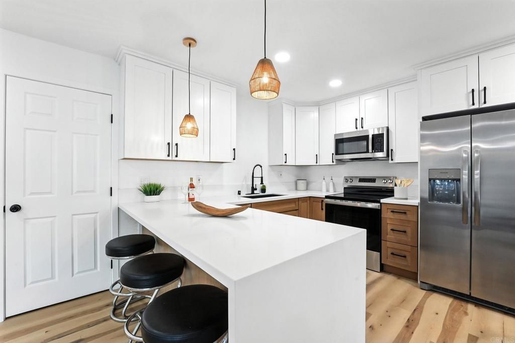 Image 7 of property listing at 1817 E Grand Avenue 77, Escondido, CA 92027