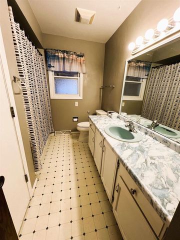 840 RAMBLE LANE, Plover, WI 54467