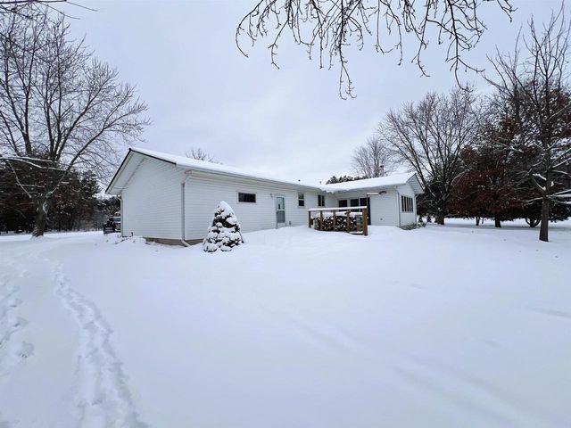 840 RAMBLE LANE, Plover, WI 54467