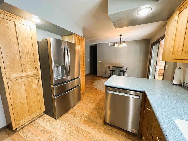 840 RAMBLE LANE, Plover, WI 54467