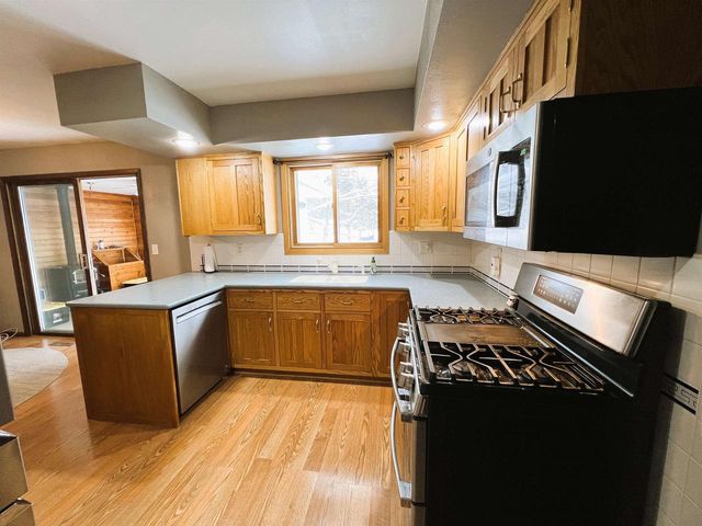 840 RAMBLE LANE, Plover, WI 54467