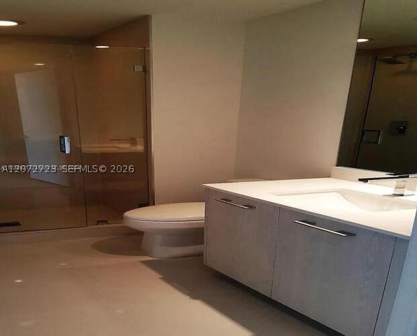 45 SW 9th St 2102, Miami, FL 33130