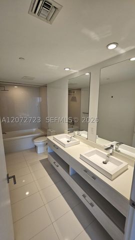 45 SW 9th St 2102, Miami, FL 33130