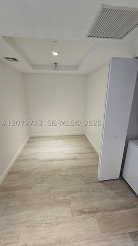 45 SW 9th St 2102, Miami, FL 33130