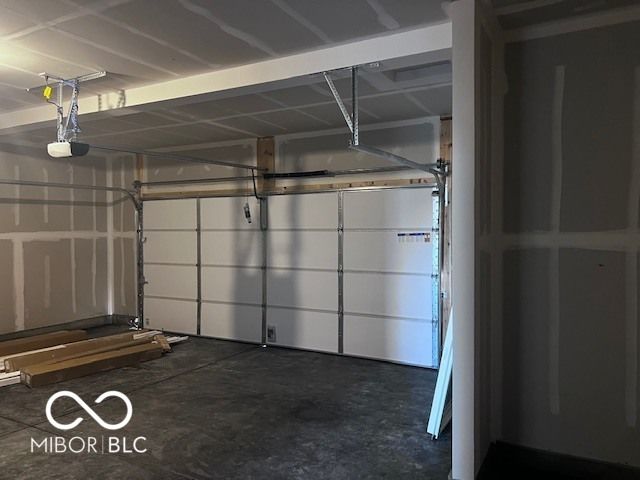 3860 White Willow Way, New Palestine, IN 46163