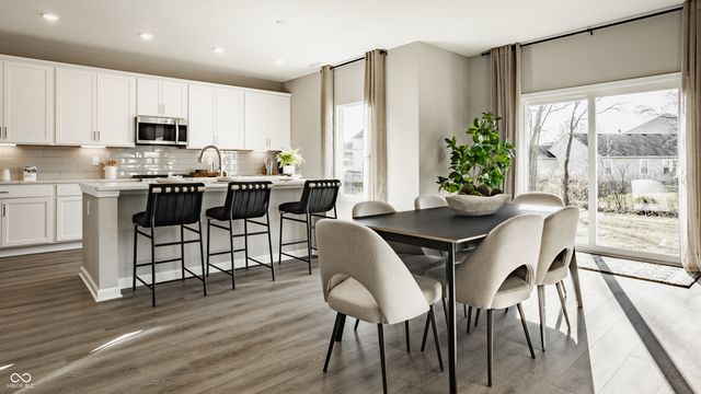 3860 White Willow Way, New Palestine, IN 46163