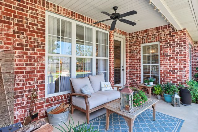 45 Thornbury Lane, Hattiesburg, MS 39402