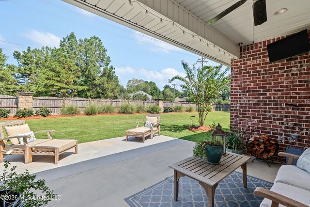 45 Thornbury Lane, Hattiesburg, MS 39402