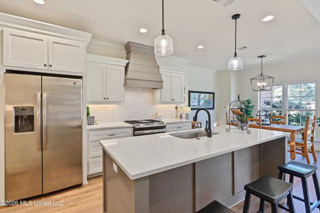 45 Thornbury Lane, Hattiesburg, MS 39402