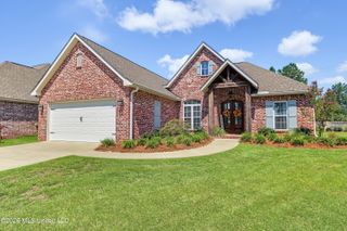 45 Thornbury Lane, Hattiesburg, MS 39402