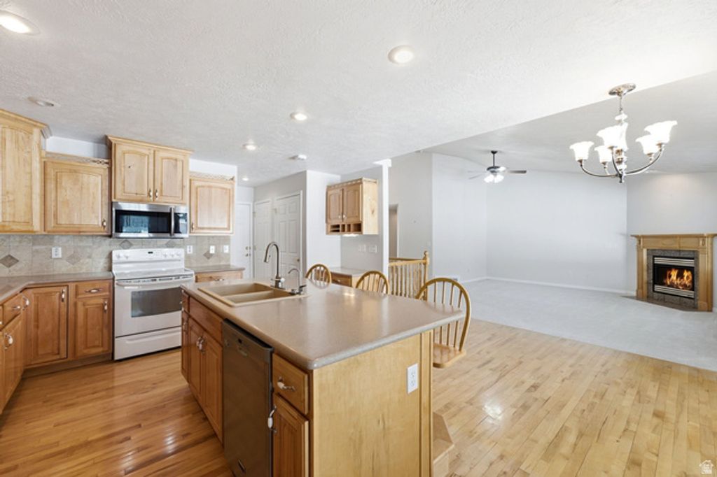 Image 16 of property listing at 12758 S MARKS WAY, Riverton, UT 84065