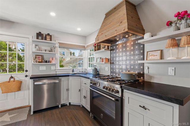 321 RYE BEACH Avenue, Rye, NY 10580