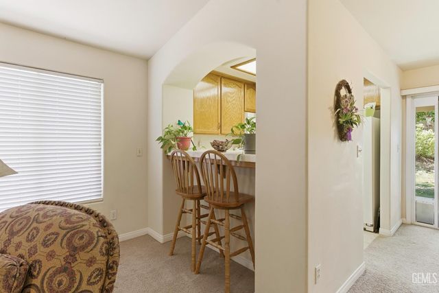 6107 Ragusa Lane, Bakersfield, CA 93308