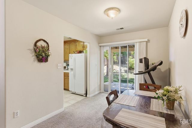 6107 Ragusa Lane, Bakersfield, CA 93308