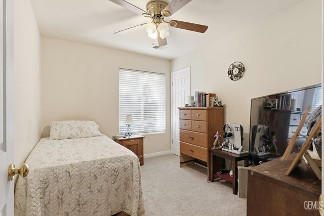 6107 Ragusa Lane, Bakersfield, CA 93308