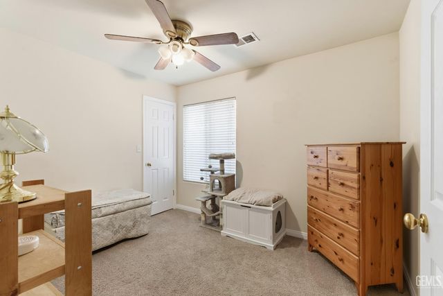 6107 Ragusa Lane, Bakersfield, CA 93308