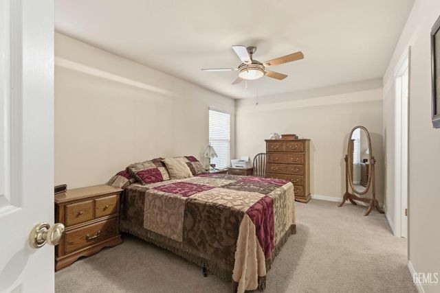 6107 Ragusa Lane, Bakersfield, CA 93308